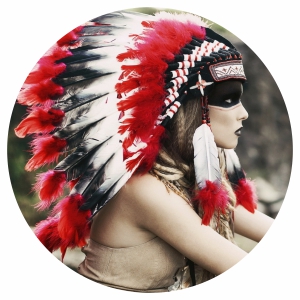Наклейка на запаску - Native american girl